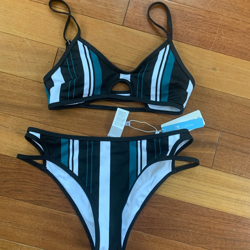 Brand new, never worn Cupshe Bikini set